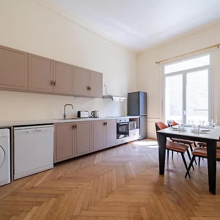 Monique Elegant-free Parking Apartamento Niza